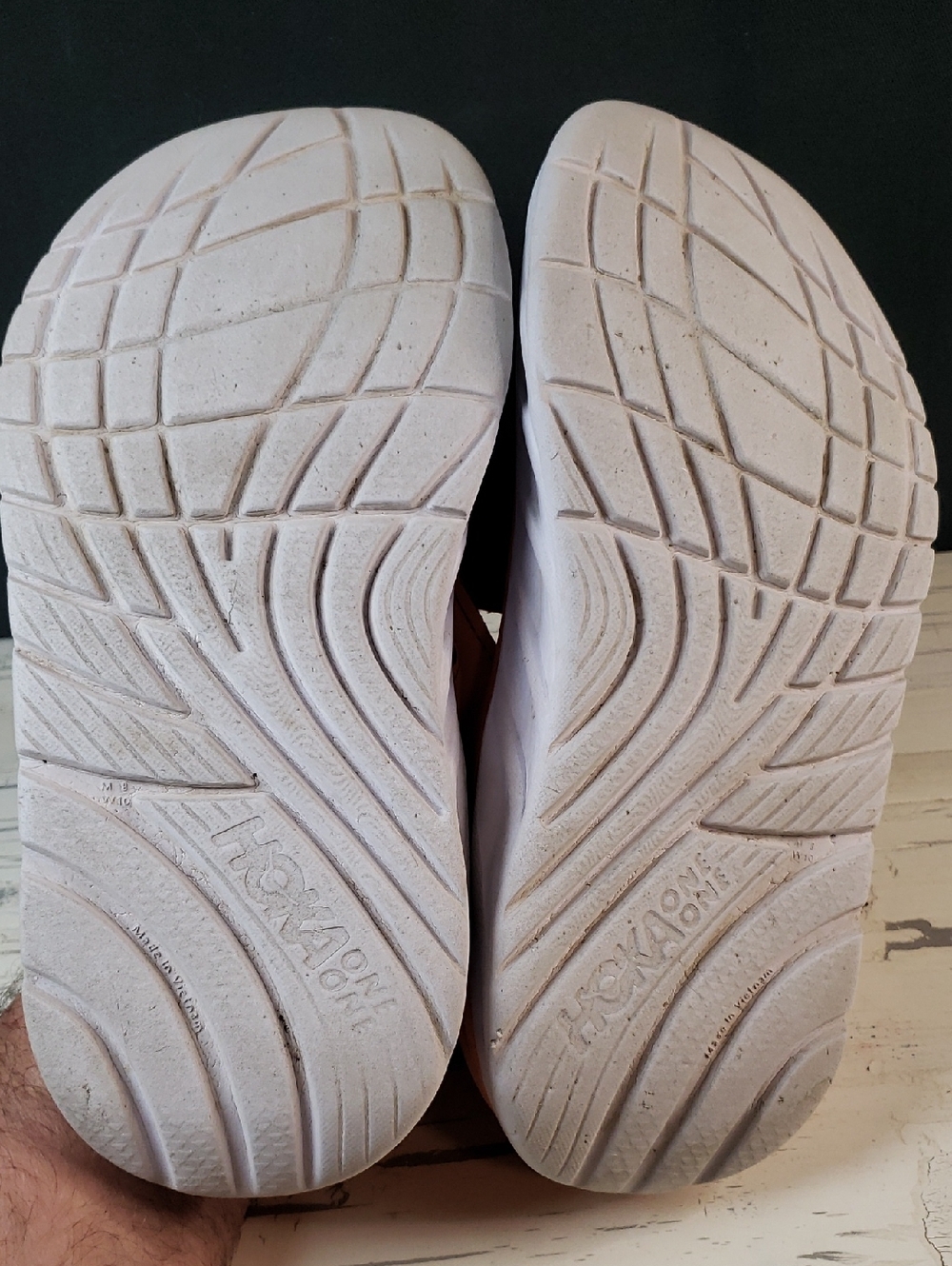 Hoka One One 'Ora' Recovery Flip-flops in Orange - Unisex Men's 8 or Women's 10 - Picture 9 of 11
